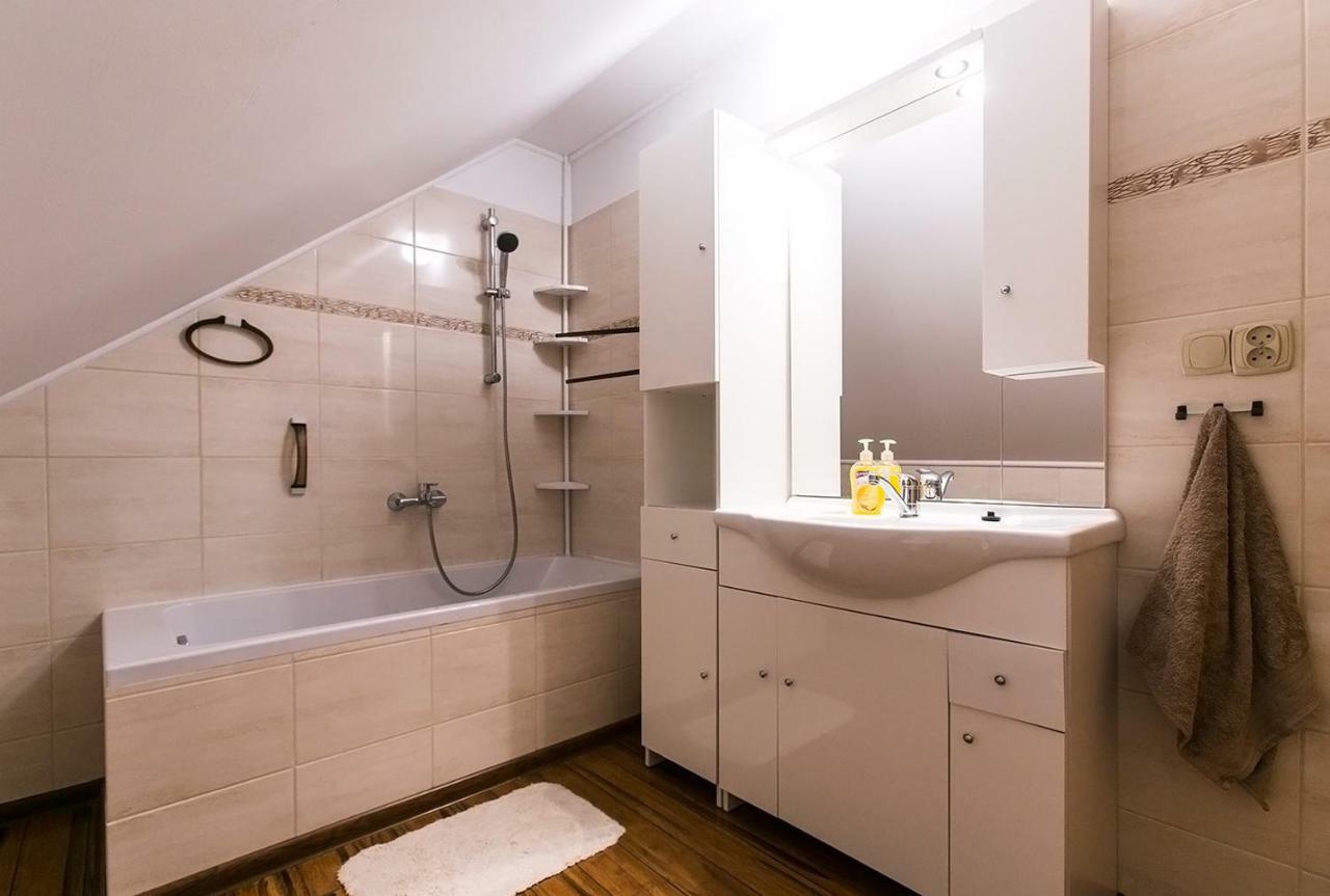 Pod Bieszczadem Villa Jasliska Kültér fotó